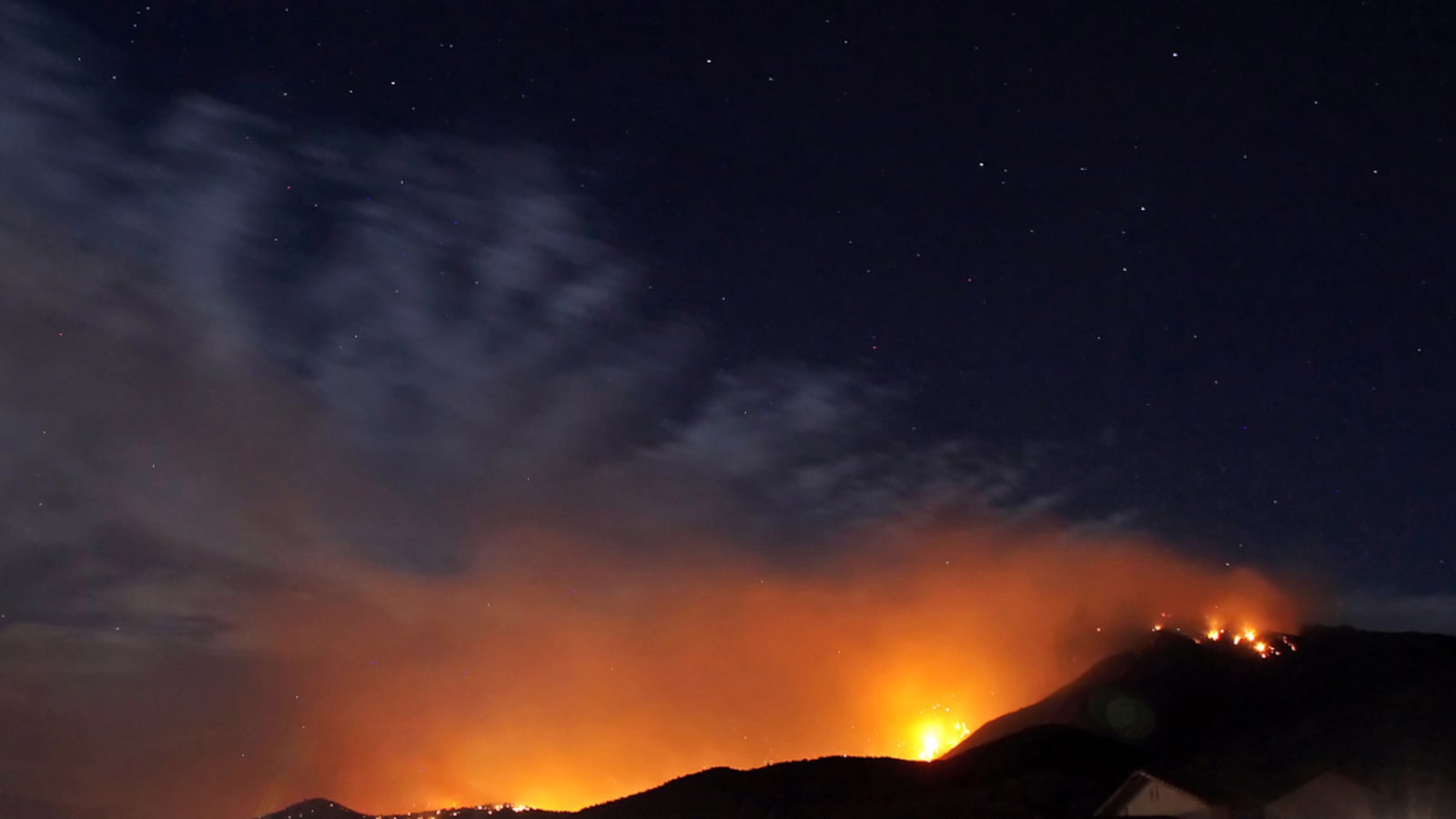 cheats/2011/06/19/7-states-face-extreme-fire-risk/arizona-fires-burn-cheat_aikfmg