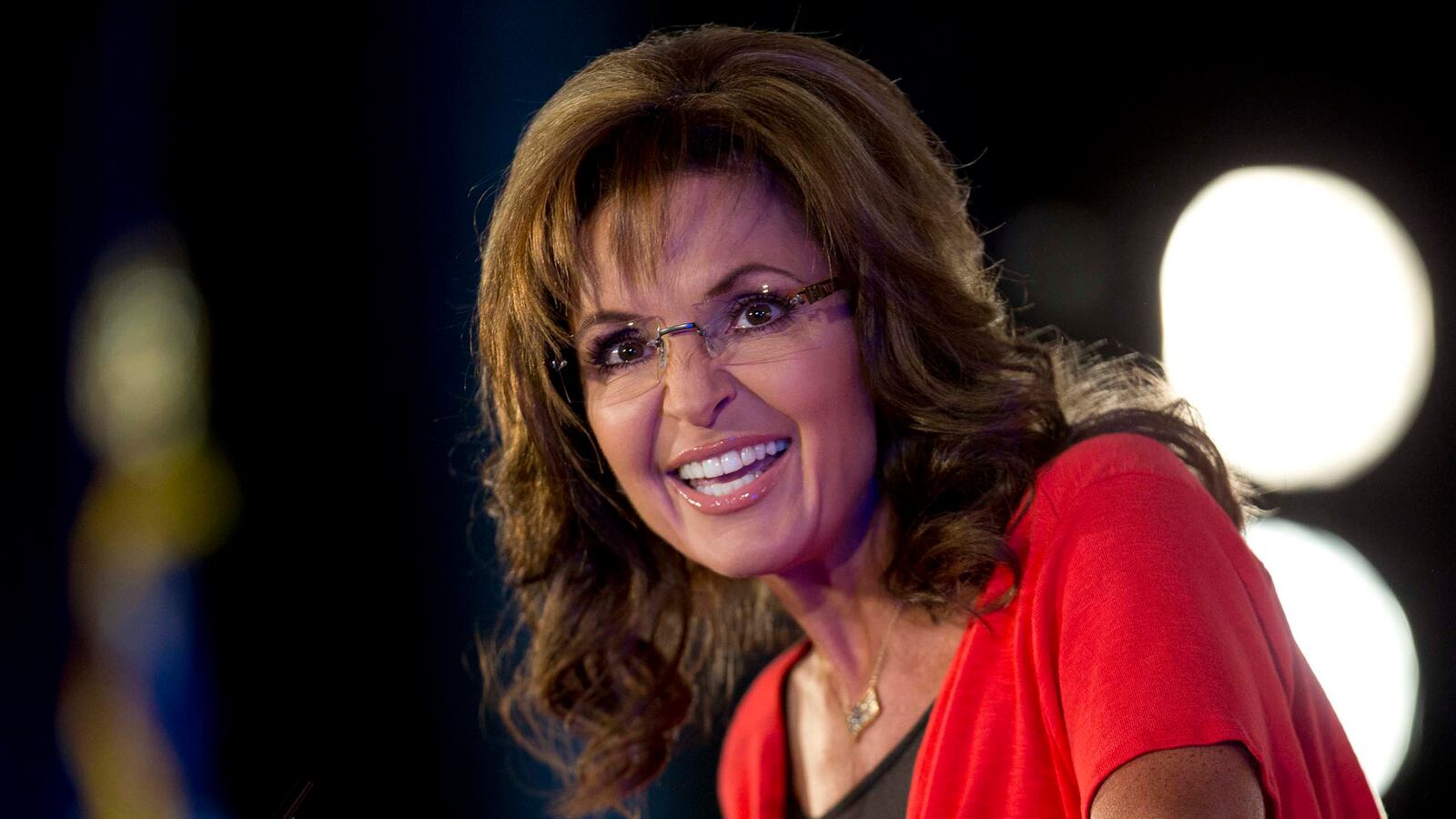 articles/2013/11/13/sarah-palin-is-here-to-save-christmas-thank-god/131112-sarah-palin-moss_oo9jp0