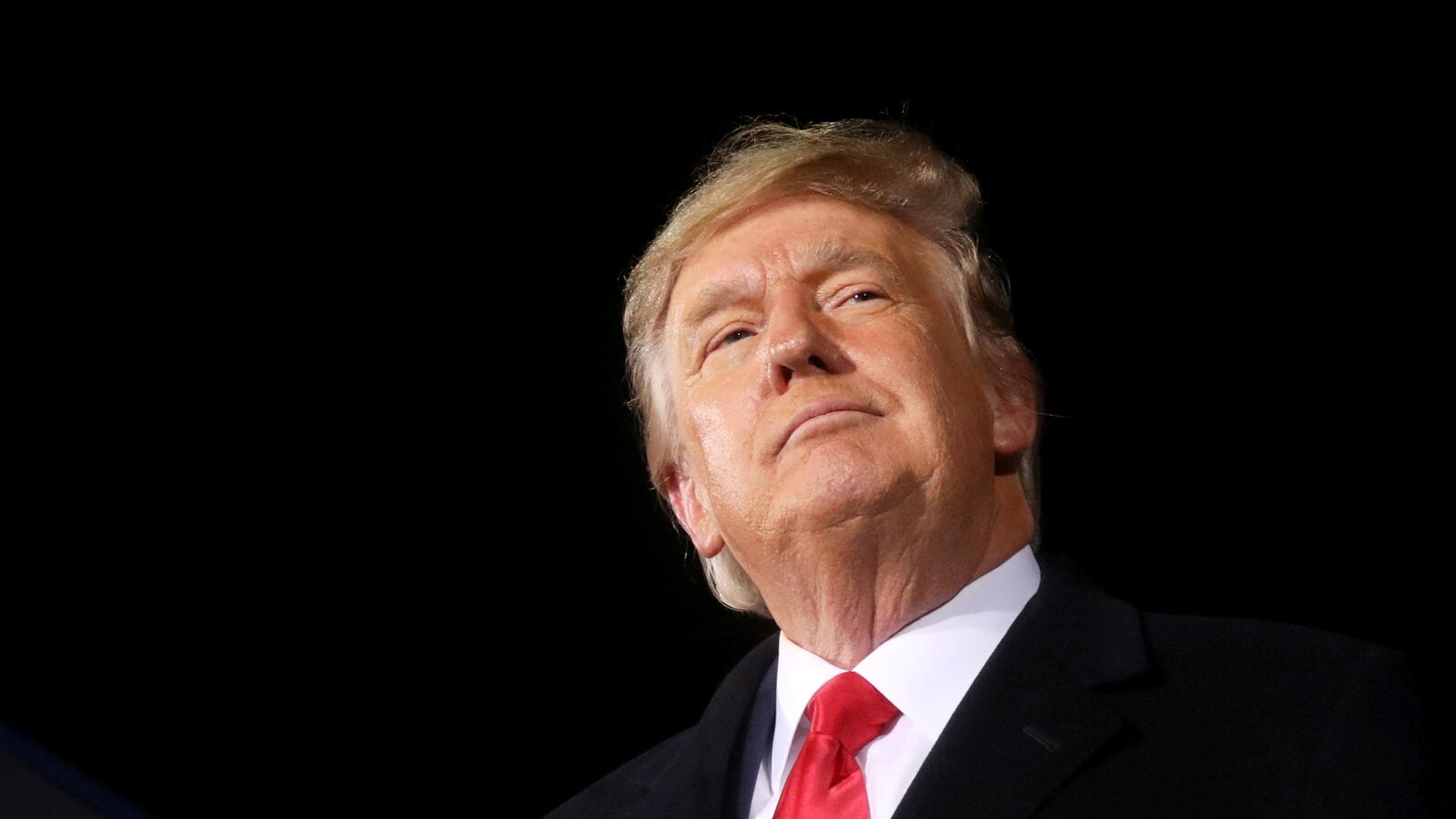 2021-01-27T160204Z_1847400577_RC2GGL98NMPX_RTRMADP_3_USA-TRUMP-IMPEACHMENT-BENEFITS_adcd0s