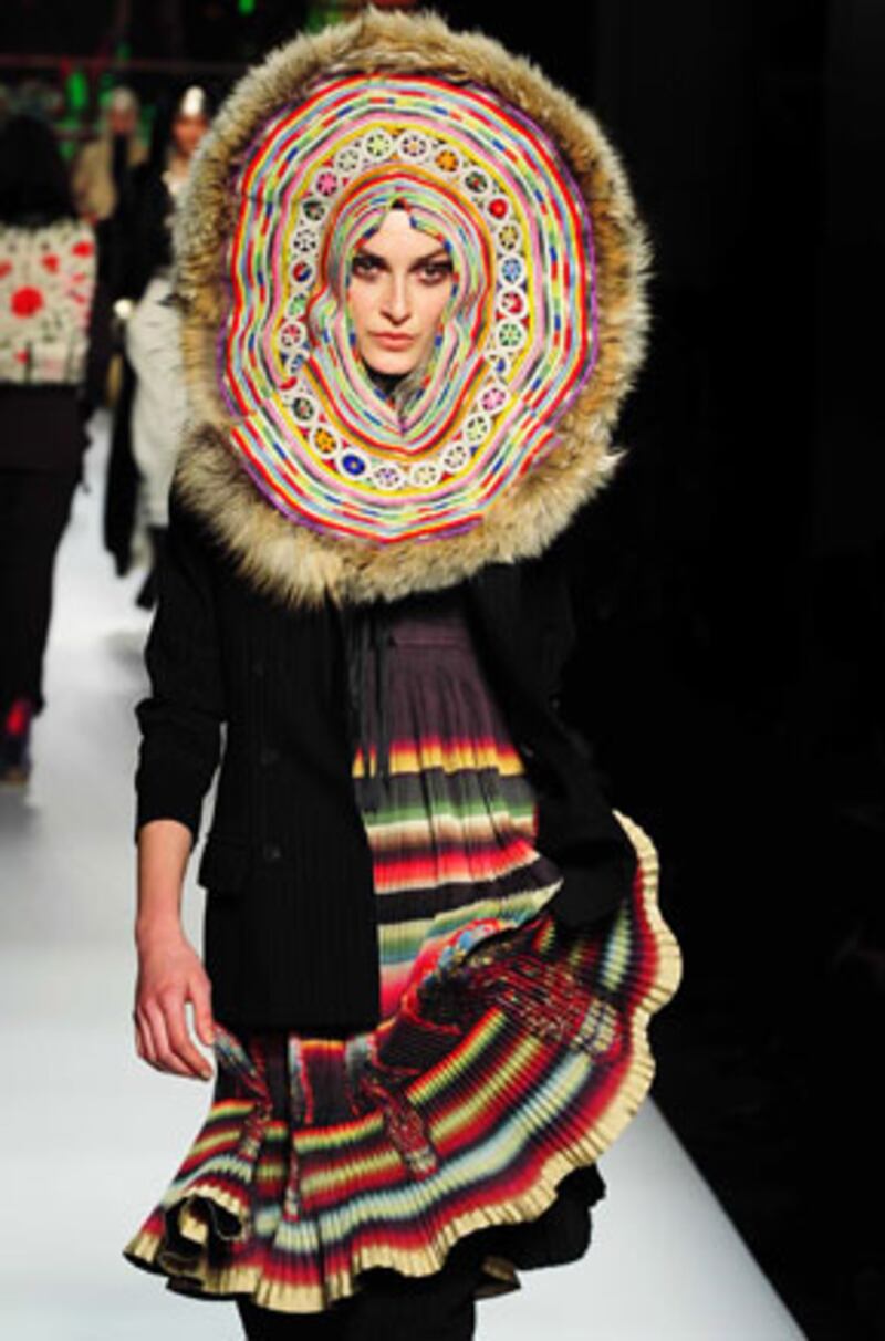 galleries/2010/03/11/paris-fashion-week/paris-fashion-week---gaultier_axah3b