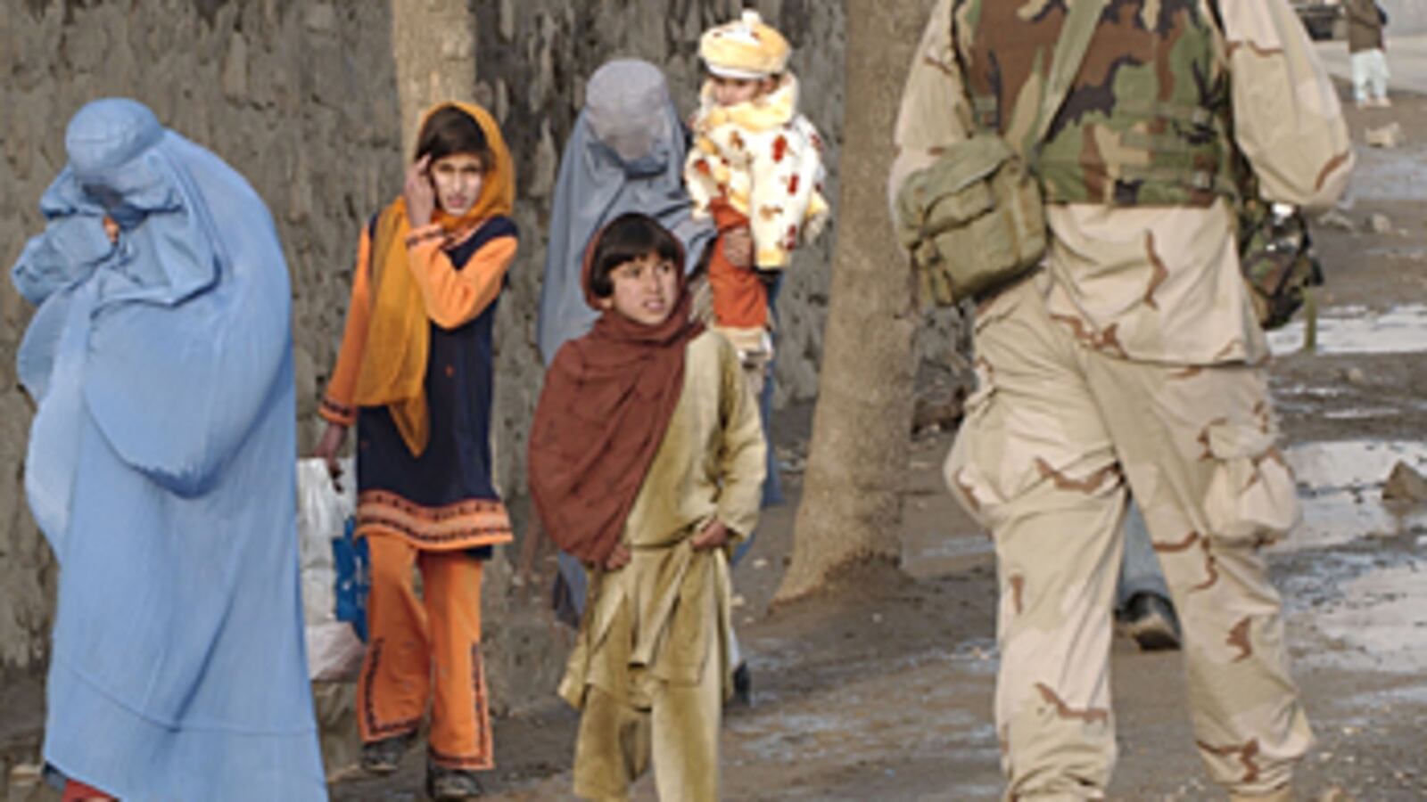 cheats/2010/09/19/us-troops-accused-of-killing-afghan-civilians/afghanistan-soldier-1_nzxbud