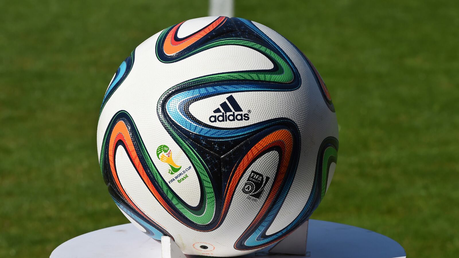 articles/2014/06/12/england-world-cup-songs-in-last-minute-penalty-shoot-out/140601-fifa-cheat_nricuj