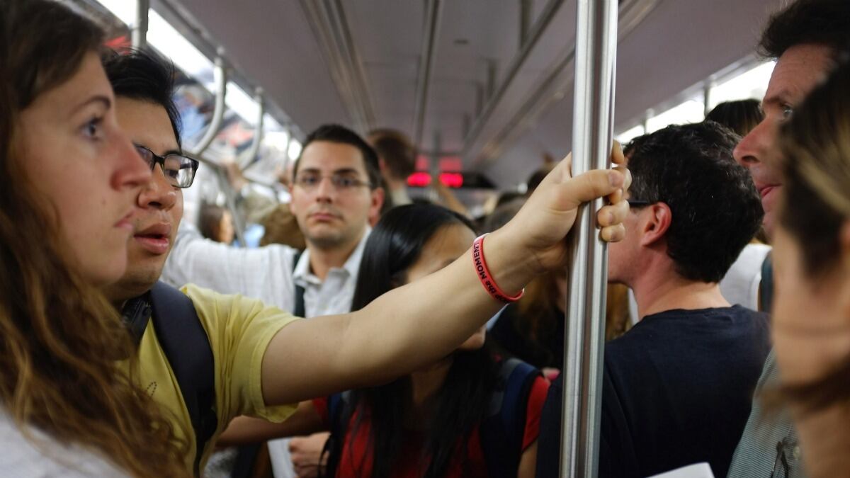 articles/2012/01/18/newt-s-newest-elites-subway-riders/subway2_thqkfv