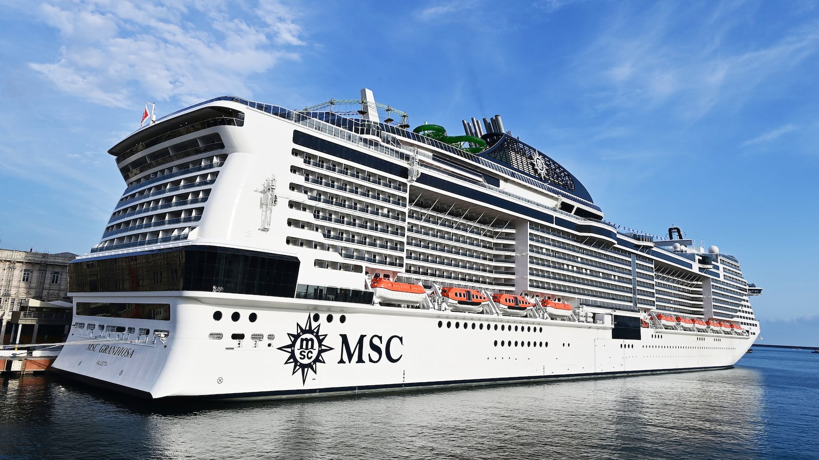 200816-Nadeau-Italy-cruise-ships-tease_nombnb