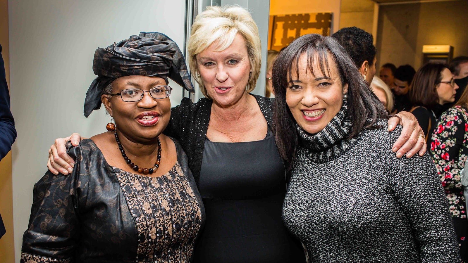 galleries/2014/01/23/tina-brown-and-credit-suisse-host-women-of-impact-dinner-in-davoss-photos/140123-brown-davos6_rj8tsu