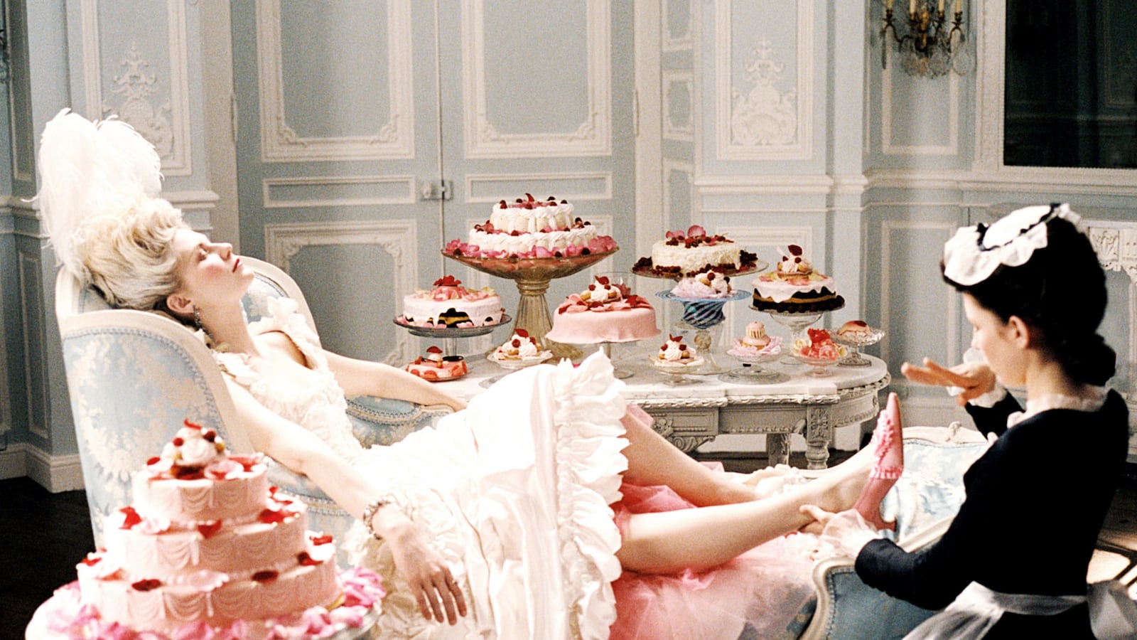 articles/2014/02/01/the-marie-antoinette-diet/140131-marie-antoinette-diet-cunningham-tease_w2iwev