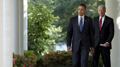 articles/2010/09/19/how-obama-screws-his-liberal-base/alterman-white-house_127896_wm0er3
