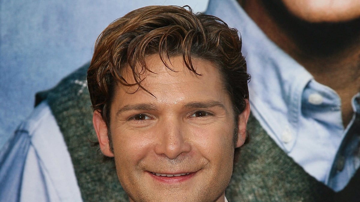 articles/2016/05/27/corey-feldman-we-were-passed-back-and-forth-by-hollywood-abusers/corey-sykes_jsme1d