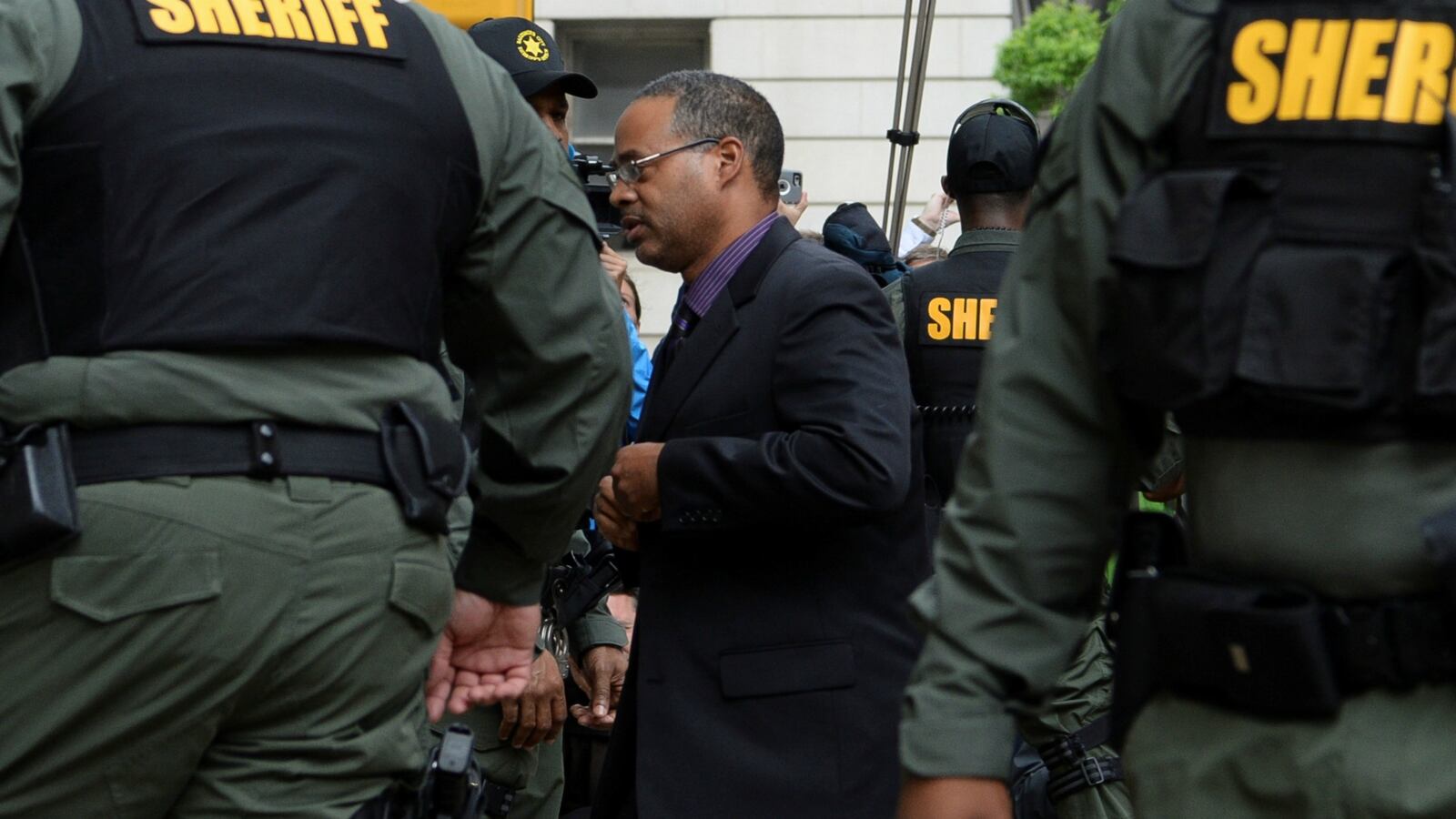 cheats/2016/06/23/freddie-gray-trial-new-verdict-reached/160623-freddie-gray-cheat_qptsnu