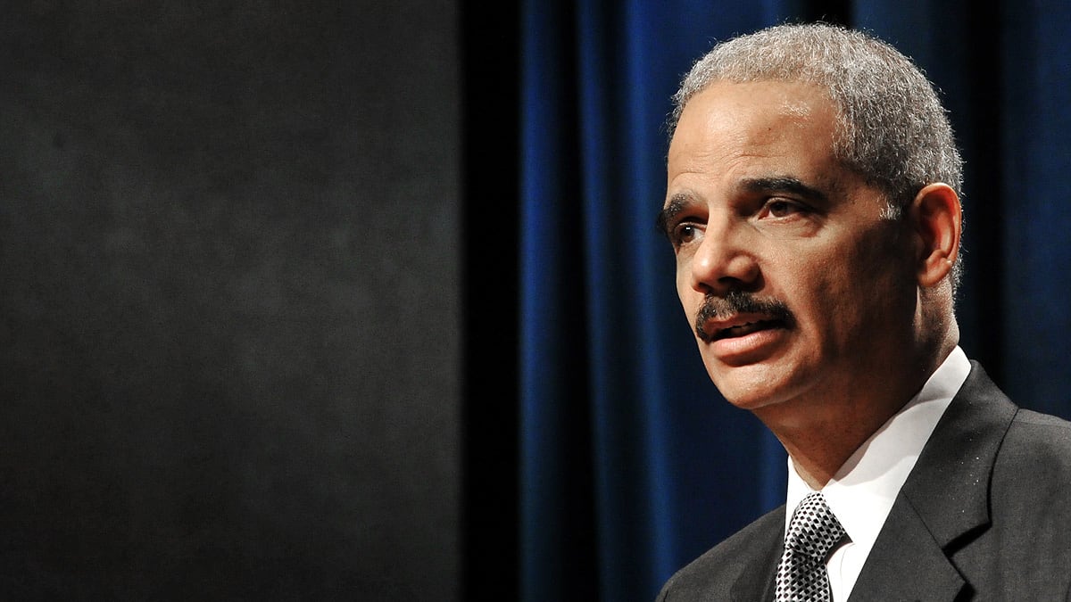 cheats/2012/03/05/u-s-to-justify-killing-american-terrorists/eric-holder-cheat_nqblsy