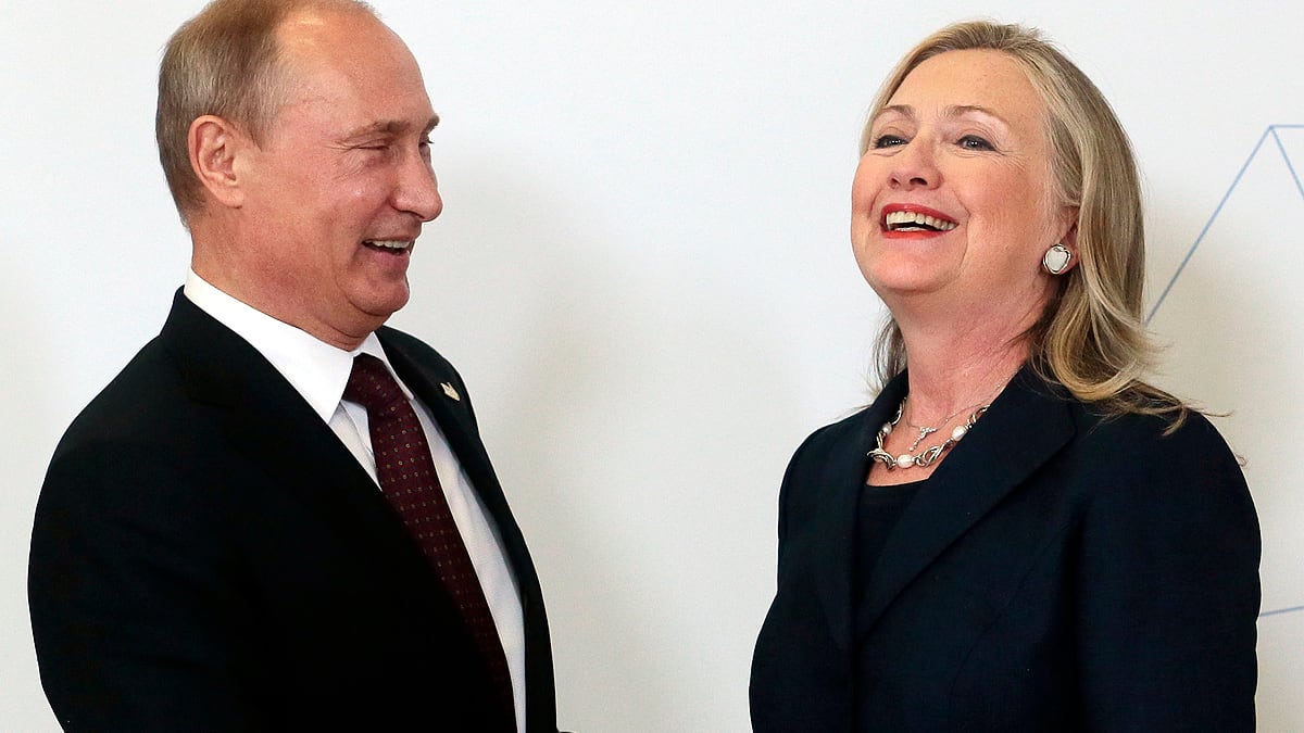 cheats/2012/09/08/u-s-russia-trade-ties-to-improve/clinton-putin-friends-cheat_baipe9