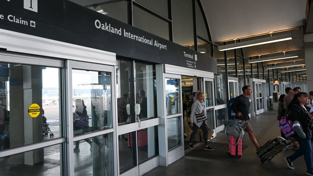 Oakland officials voted to add “San Francisco” to the name of Oakland International Airport despite the threat of lawsuits.