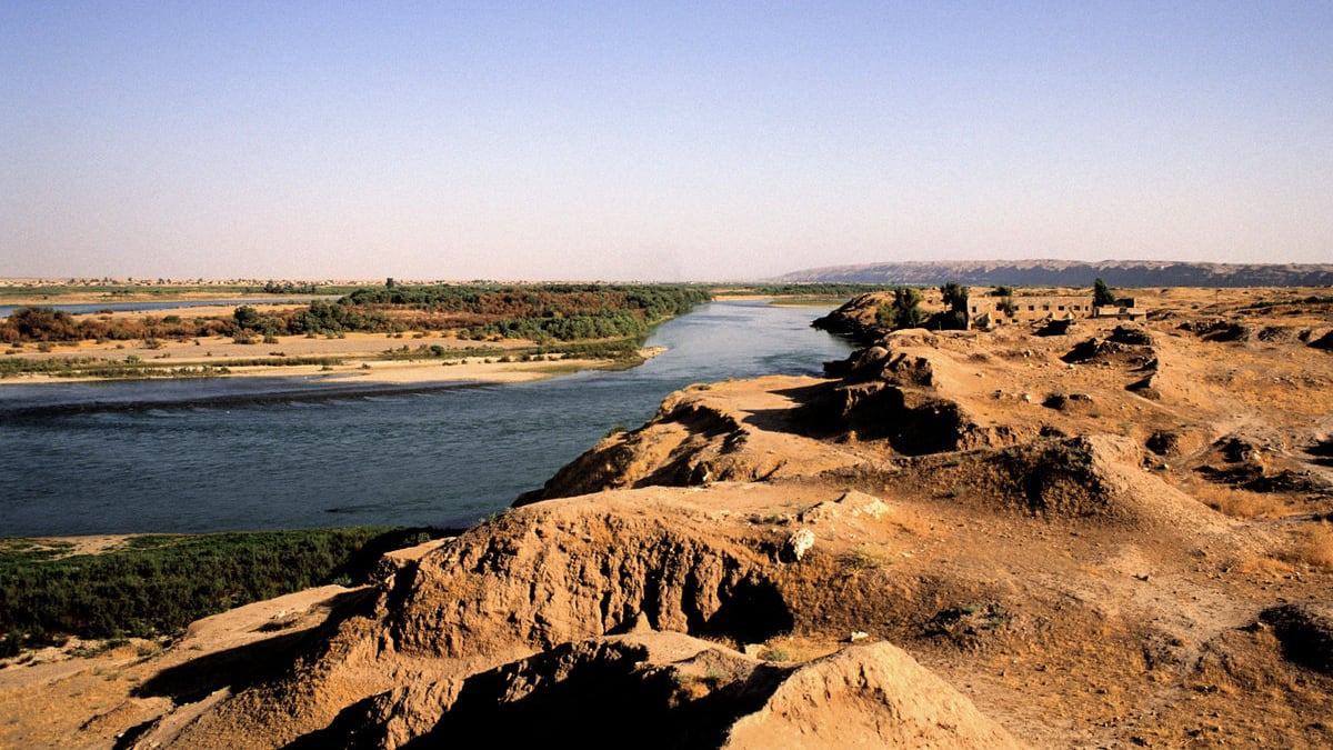A photograph of the Tigris River Near Assur, Iraq.