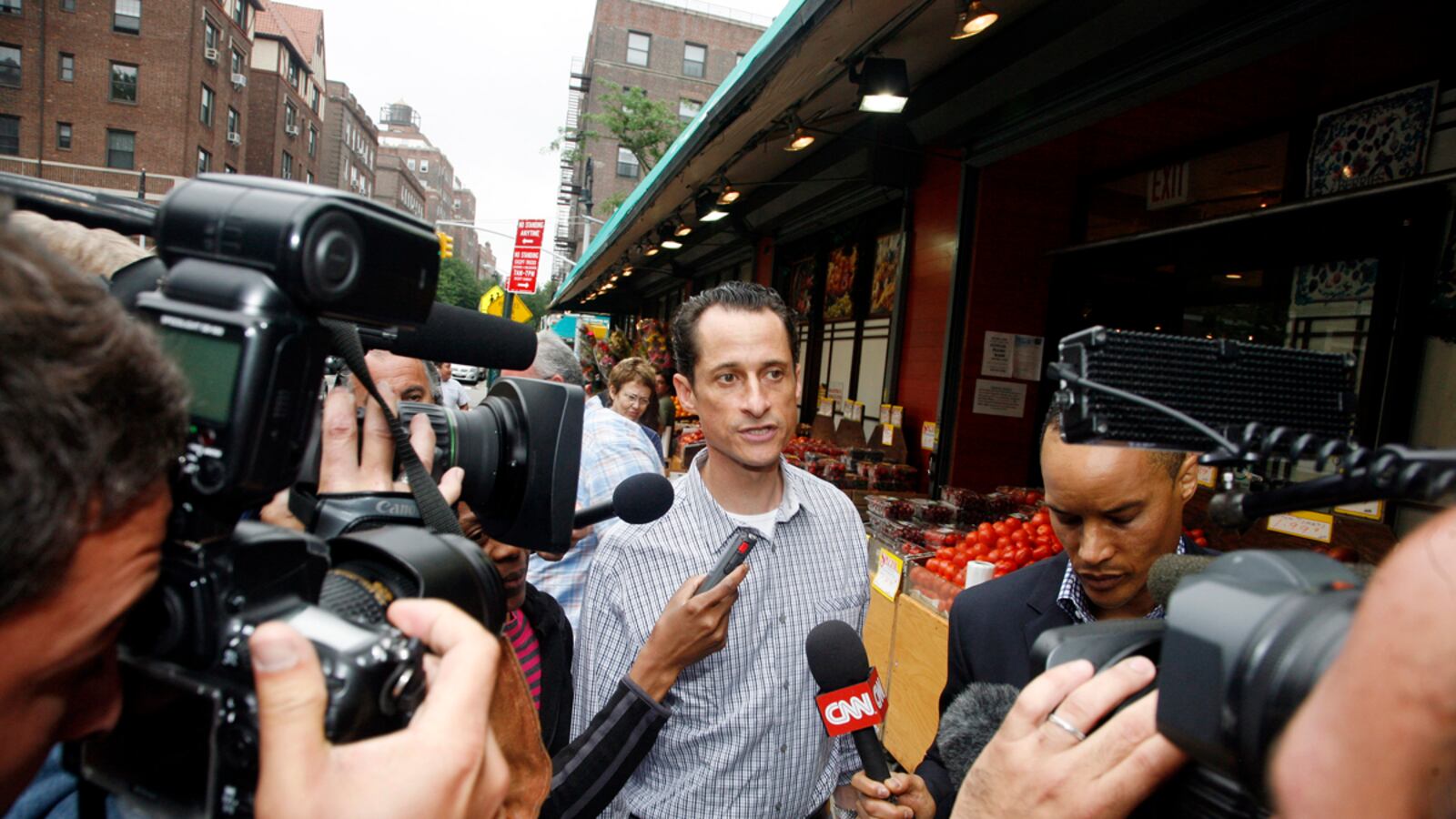 articles/2011/06/12/weiner-s-well-timed-rehab/anthony-weiner-rehab-atlerman_aydxdh
