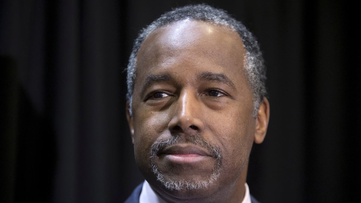 cheats/2016/12/05/trump-officially-chooses-ben-carson-for-hud/161205-ben-carson-hud-cheat_vqte4a