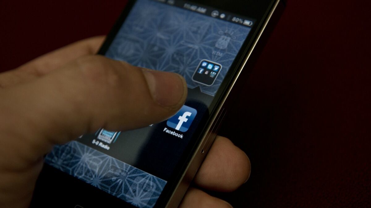 cheats/2013/04/03/is-facebook-making-its-own-phone/facebook-phone-cheat_nncova