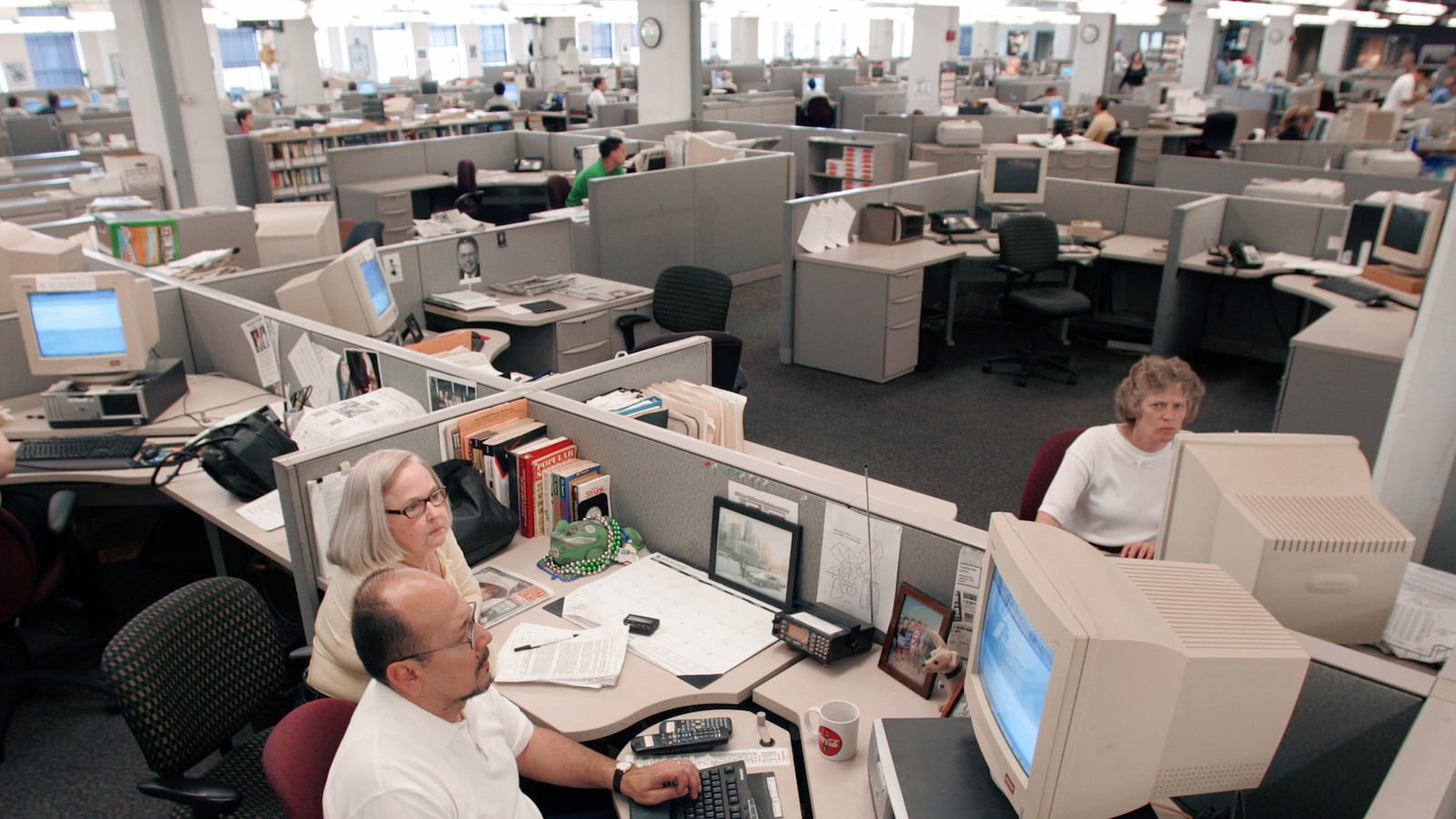 articles/2013/07/14/wendy-davis-shoes-and-america-s-ideologically-monochromatic-newsrooms/130714-undiverse-newsroom-tease_n8ipzu