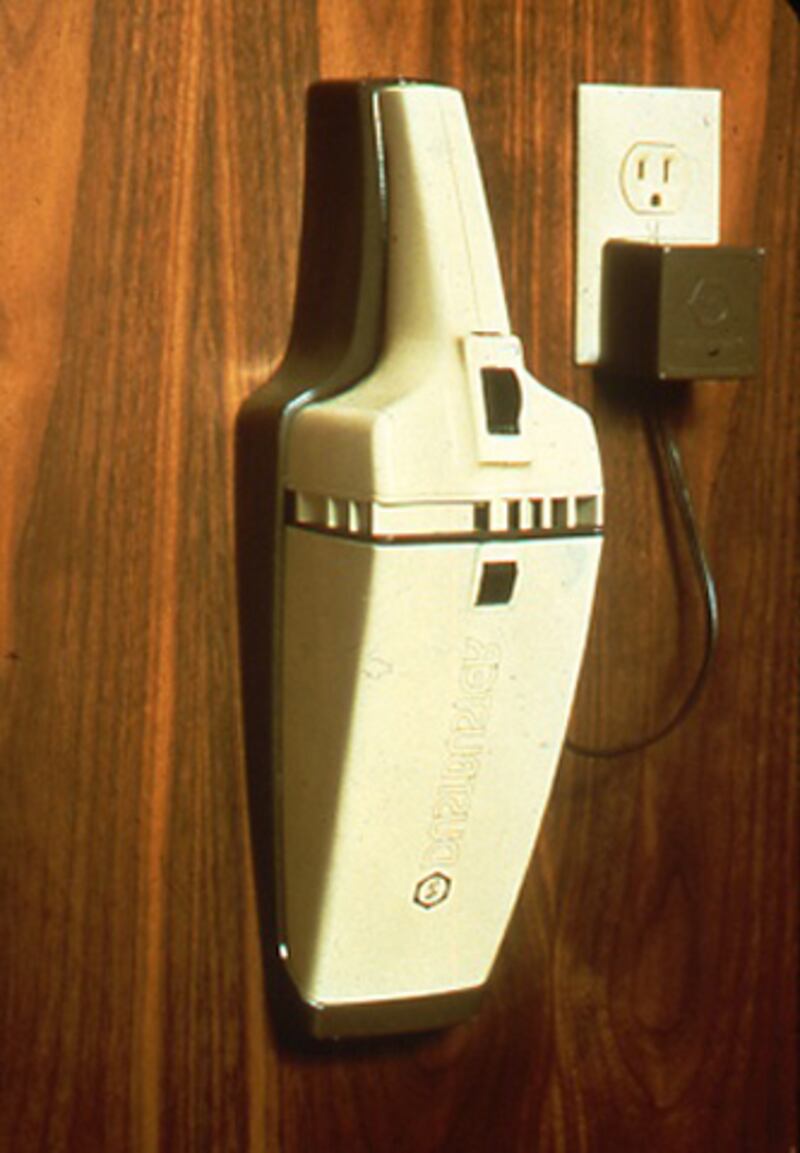 galleries/2012/07/18/space-shuttle-enterprise-icon-of-1970s-unstylish-design-photos/1970s-design-dustbuster_wl9vo5