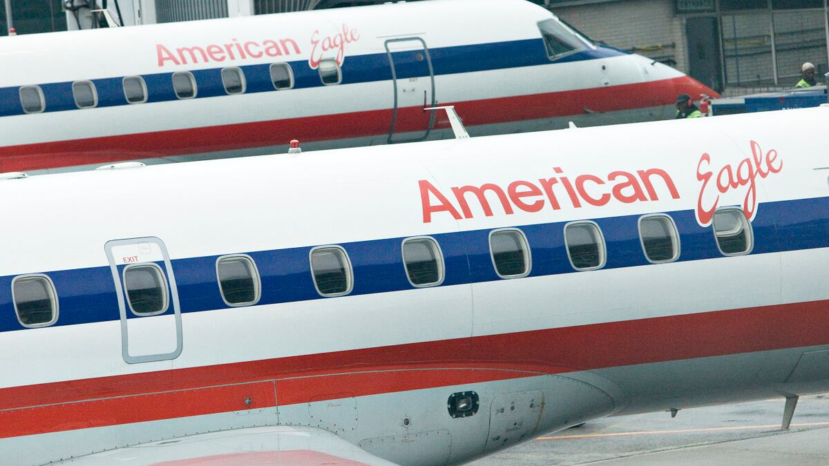 cheats/2013/01/04/drunk-pilot-arrested-before-takeoff/riskiest-airlines-american-eagle_bpbjoy