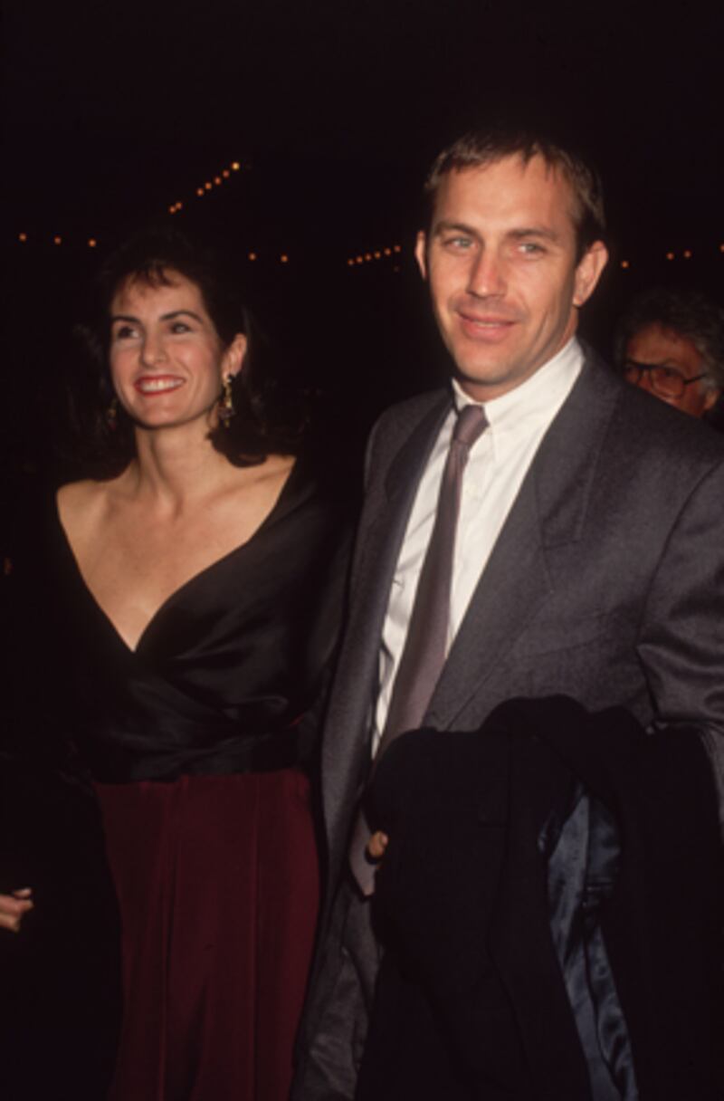 galleries/2010/06/30/celebrity-divorce-payouts/divorce-payouts---costner_n4dlxk