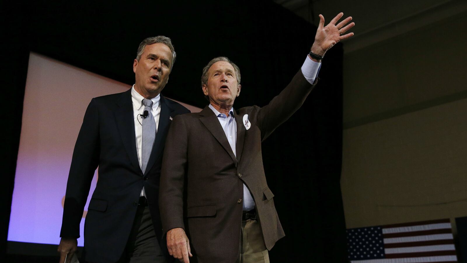 cheats/2016/02/15/george-w-bush-jabs-trump-at-jeb-rally/160216-george-w-bush-stumps-for-jeb-cheat_twwjtg