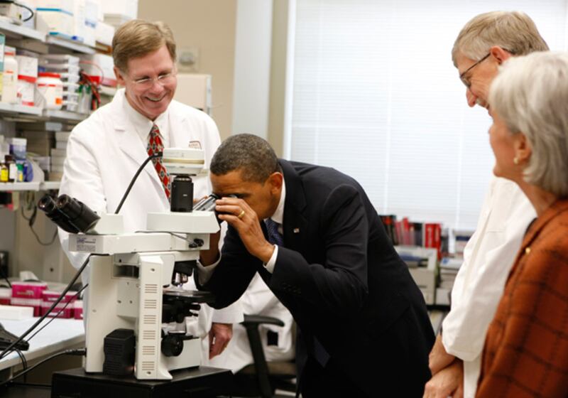 galleries/2010/07/14/everybody-hates-obama/obama-haters---scientists_fmmnro