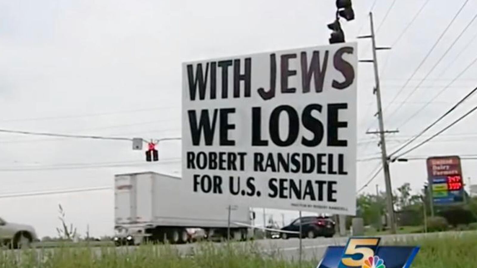 articles/2014/09/21/white-supremacist-runs-for-senate-in-ky/140919-nuzzi-fringe-tease_rk8v2x