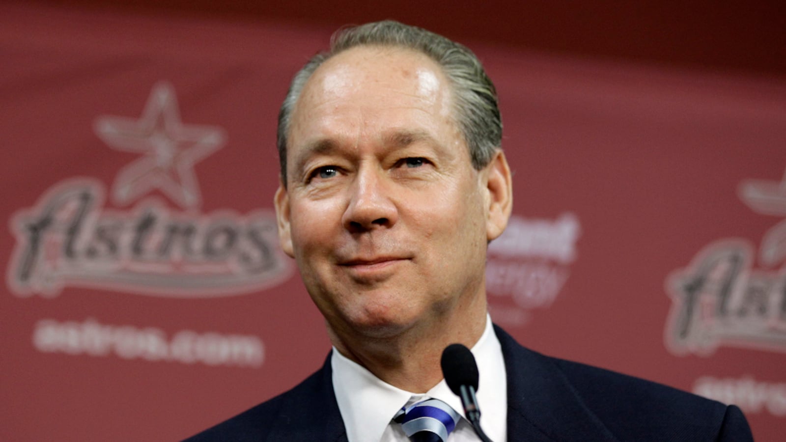 cheats/2011/11/17/baseball-adds-two-wild-card-slots/jim-crane-buys-houston-astros-cs_jniu10