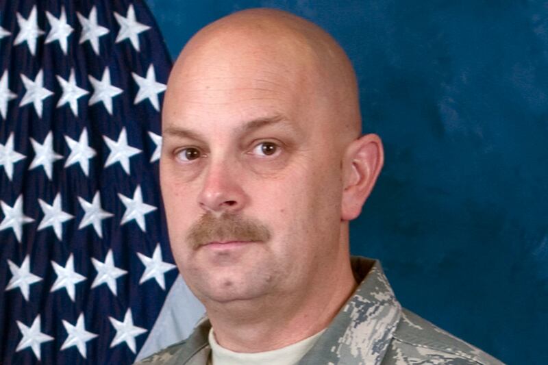 articles/2013/10/23/nevada-teacher-mike-landsberry-survived-war-he-was-killed-in-class/131022-siegel-landsberry-tease_mhignk