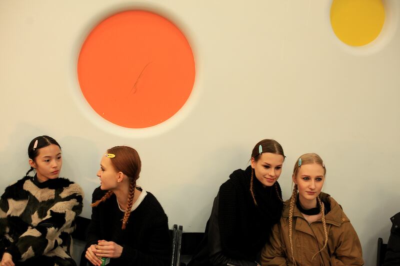 galleries/2014/02/12/backstage-at-marc-by-marc-jacobs-new-york-fashion-week-2014-photos/marcjacobs-11_ce3y3z