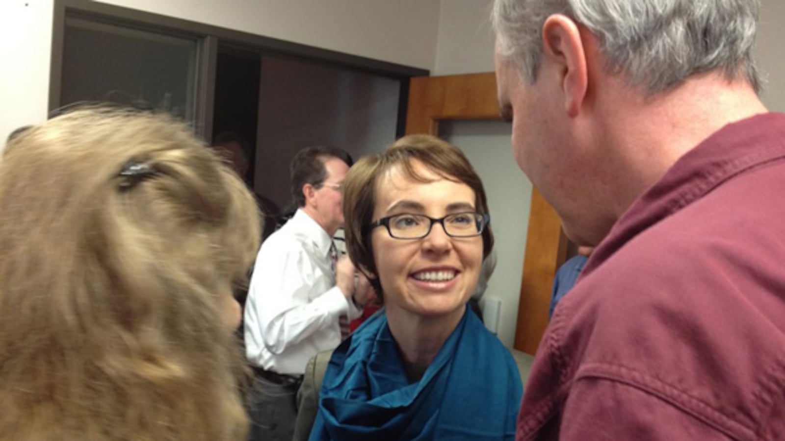 cheats/2012/01/23/giffords-meets-with-constituents/gabby-giffords-survivors-cheat_xujpjk