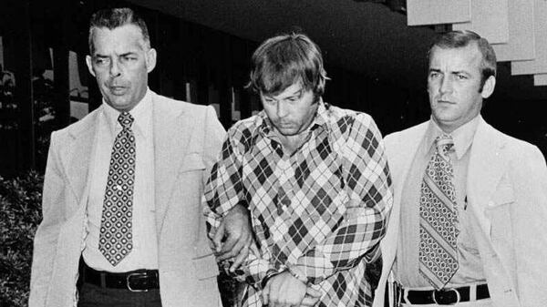 articles/2012/08/01/what-aurora-victims-might-face-if-james-holmes-pleaded-insane/allaway-killer-sane-daly-teaser_vmddxt