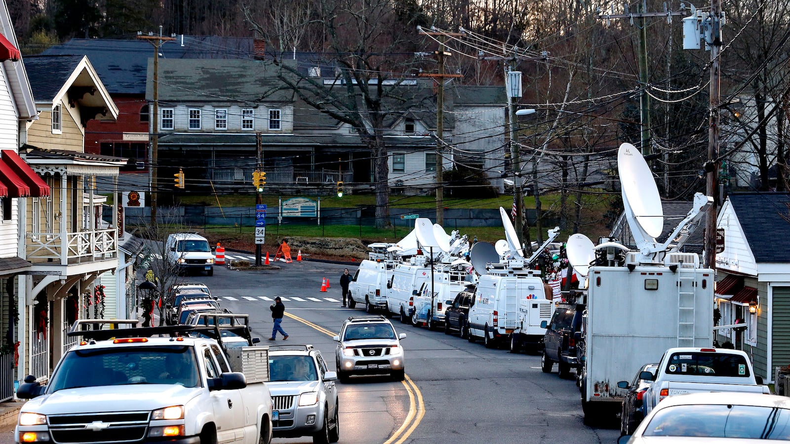 articles/2012/12/20/curse-the-media-in-newtown-for-doing-too-little-too-late-on-guns/daly-press-in-newtown-tease_jz74xr