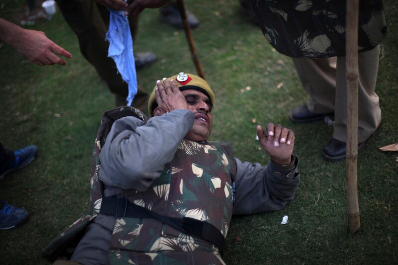 galleries/2013/01/03/protests-in-india-over-fatal-gang-rape-photos/India-protests-dec23-04_dydbjh