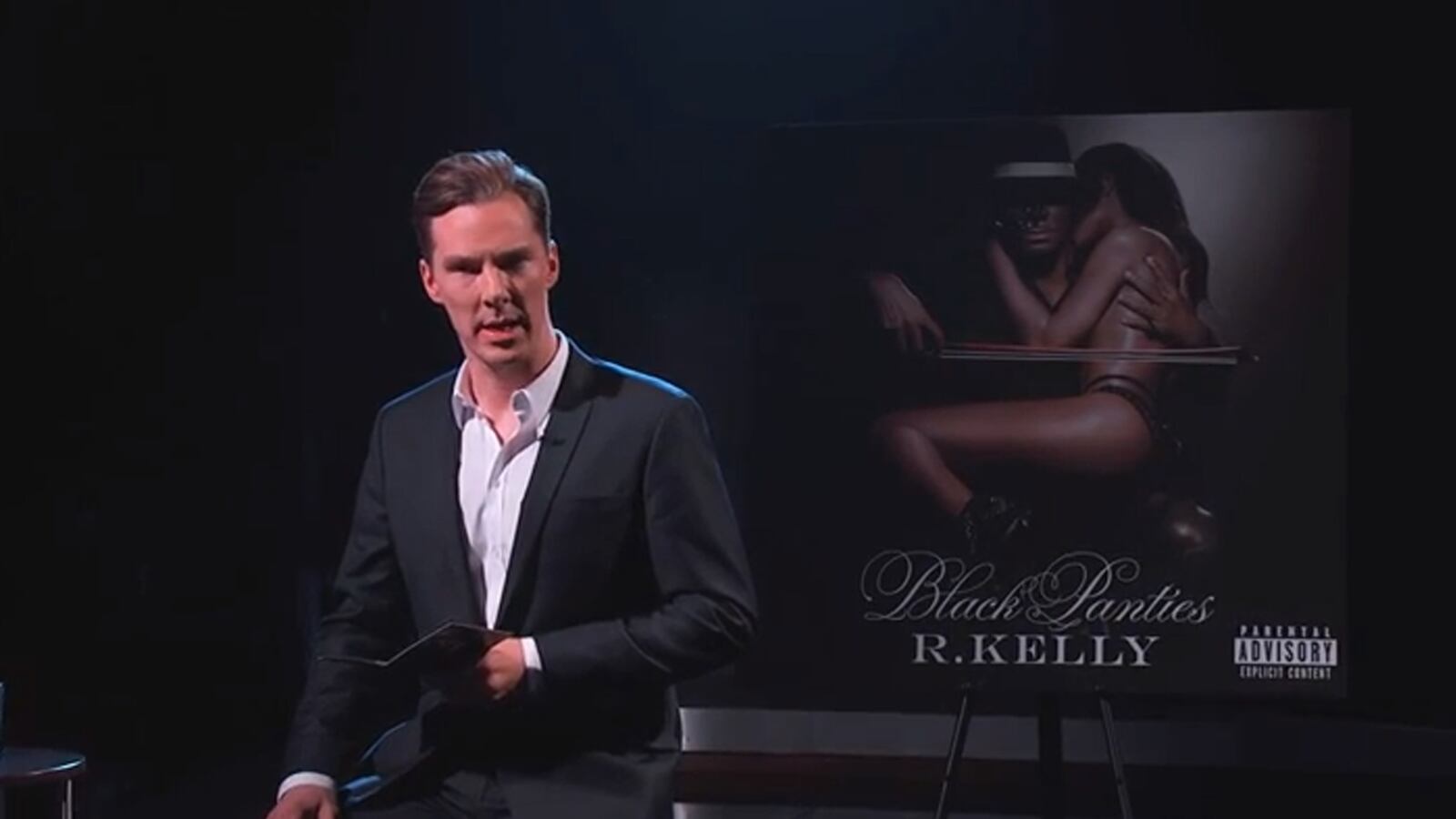 articles/2013/12/07/benedict-cumberbatch-reads-r-kelly-ron-burgundy-interviews-peyton-manning-and-more-viral-videos/131206-wivv-tease-new_feymnd