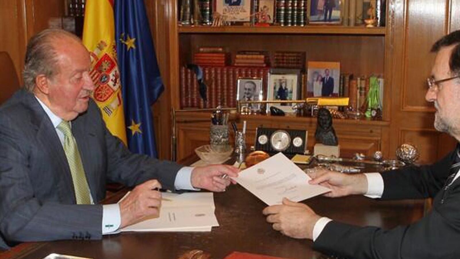 articles/2014/06/02/shock-as-king-juan-carlos-of-spain-abdicates/juan-goes_uvvifh