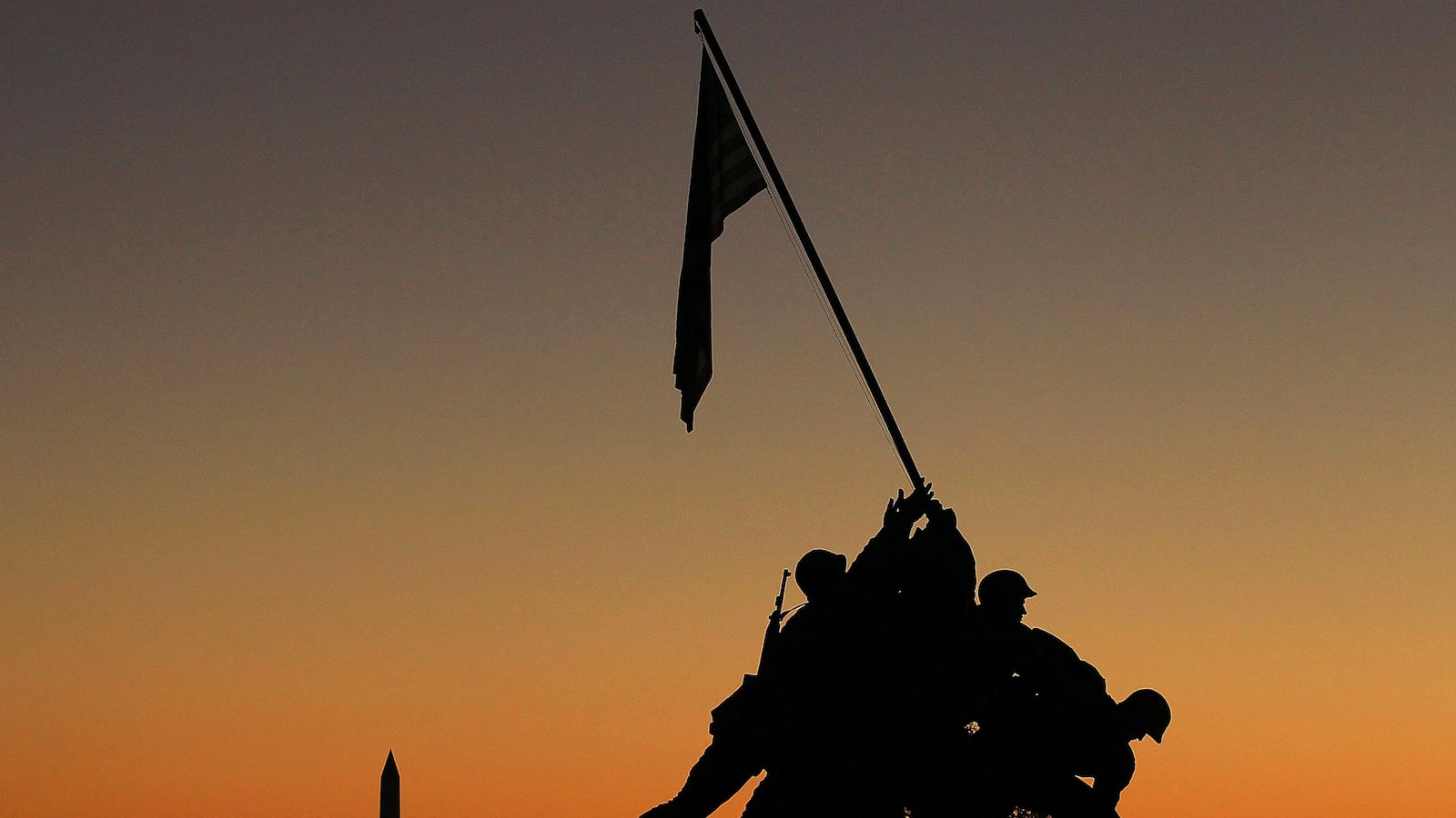 articles/2015/05/24/why-don-t-we-build-statues-for-our-war-heroes-anymore/150522-piehler-monuments-tease_jgz9ma