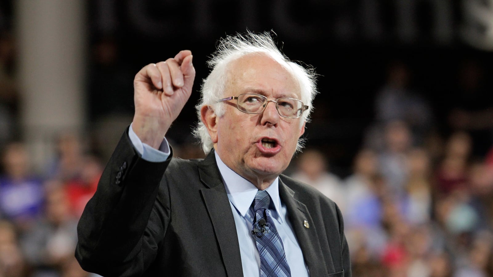 articles/2015/09/14/a-jewish-socialist-democrat-walks-into-jerry-falwell-s-university/150914-woodruff-sanders-tease_m0k1vf