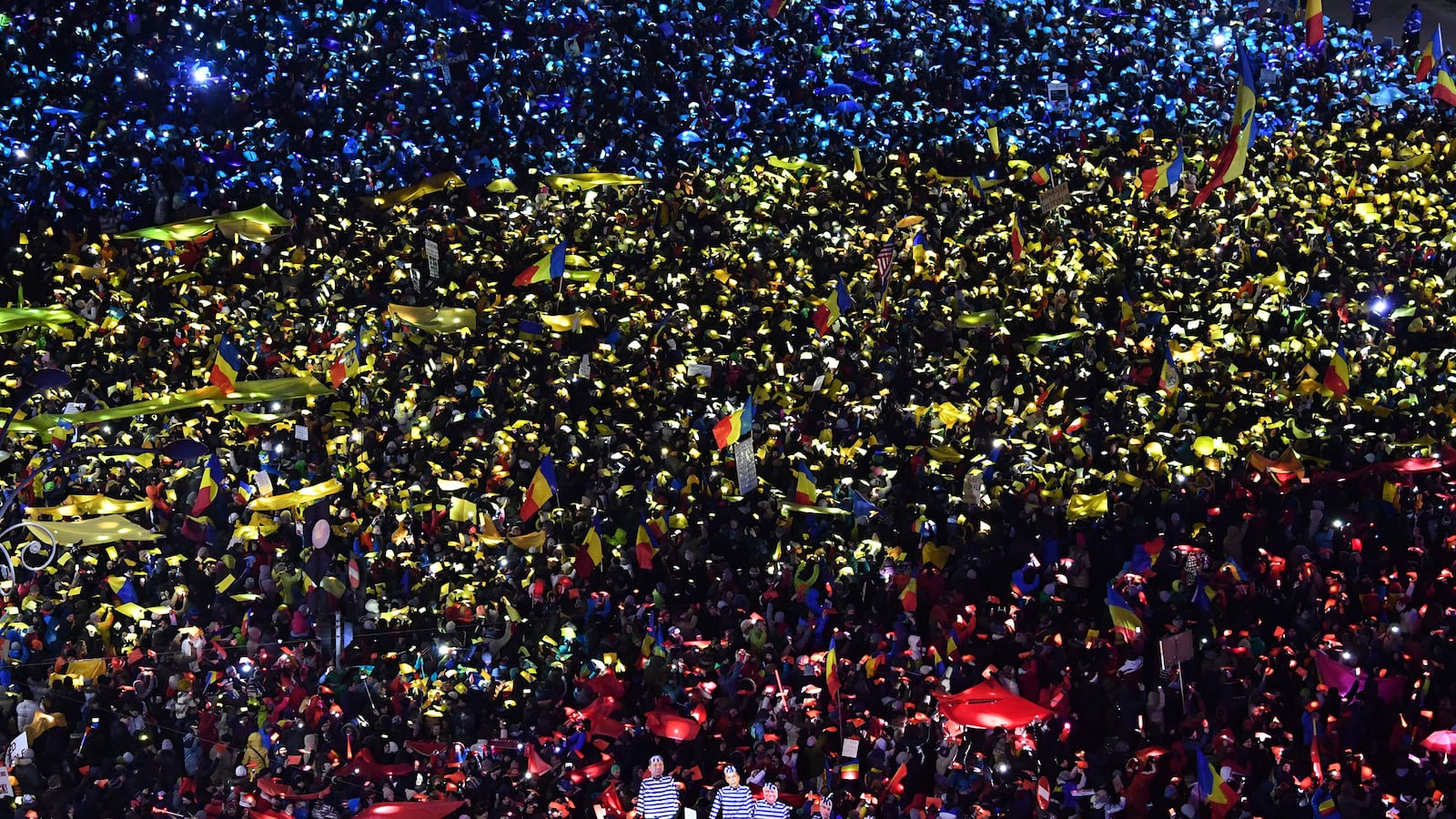 articles/2017/02/13/inside-romania-s-huge-protests-against-a-get-out-of-jail-free-decree/170213-nemtsova-romania-demonstrations-tease_shseqb