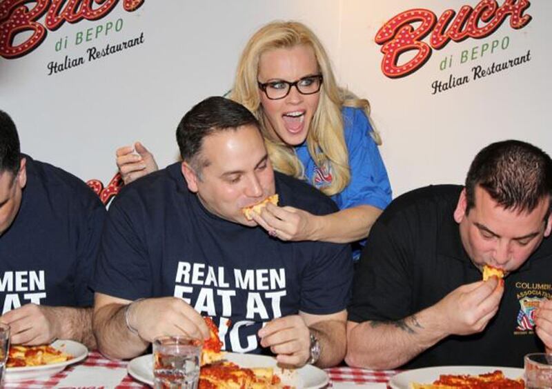 galleries/2013/03/24/jay-leno-selena-gomez-more-celebrity-twitter-pictures-photos/130323-twit-pics-mccarthy_m9xj7g