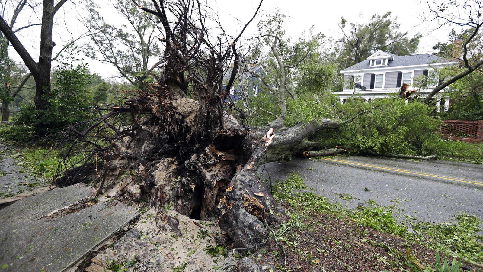 180914-Hurricane-Florence-tease_asejcw