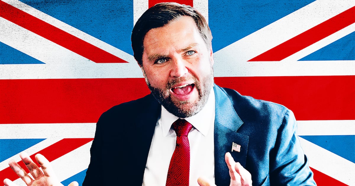 Vance Faces Cold Reception as He Kicks Off ‘British MAGA Summer’