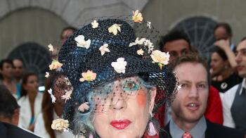 articles/2012/08/07/anna-piaggi-fashion-writer-and-eccentric-dead-at-81/anna-piaggi-rip_v8hf5q