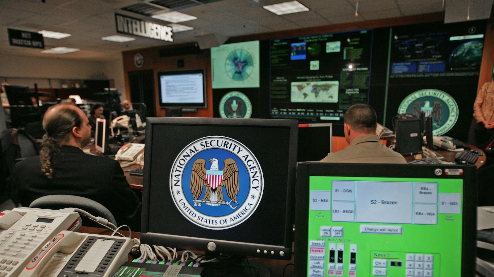 cheats/2014/11/19/nsa-execs-objected-to-phone-program/141119-nsa-cheat_jurdu8