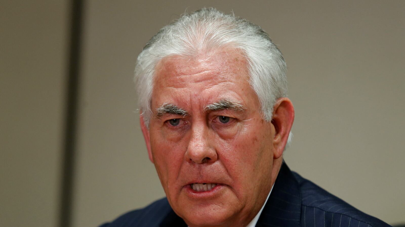 cheats/2017/04/09/tillerson-no-change-to-our-military-posture-after-syria-strikes/170409-tillerson-syria-cheat_l4gkad