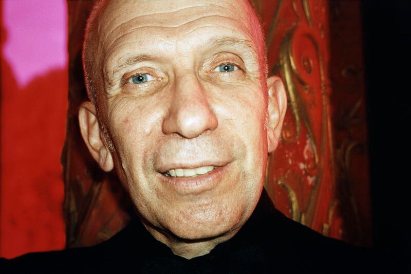 galleries/2014/04/23/karl-lagerfeld-adele-exarchopoulos-and-more-celeb-selfies-from-jonas-unger-s-autoportraits/fashion-autoportraits-jpg_cdexxf