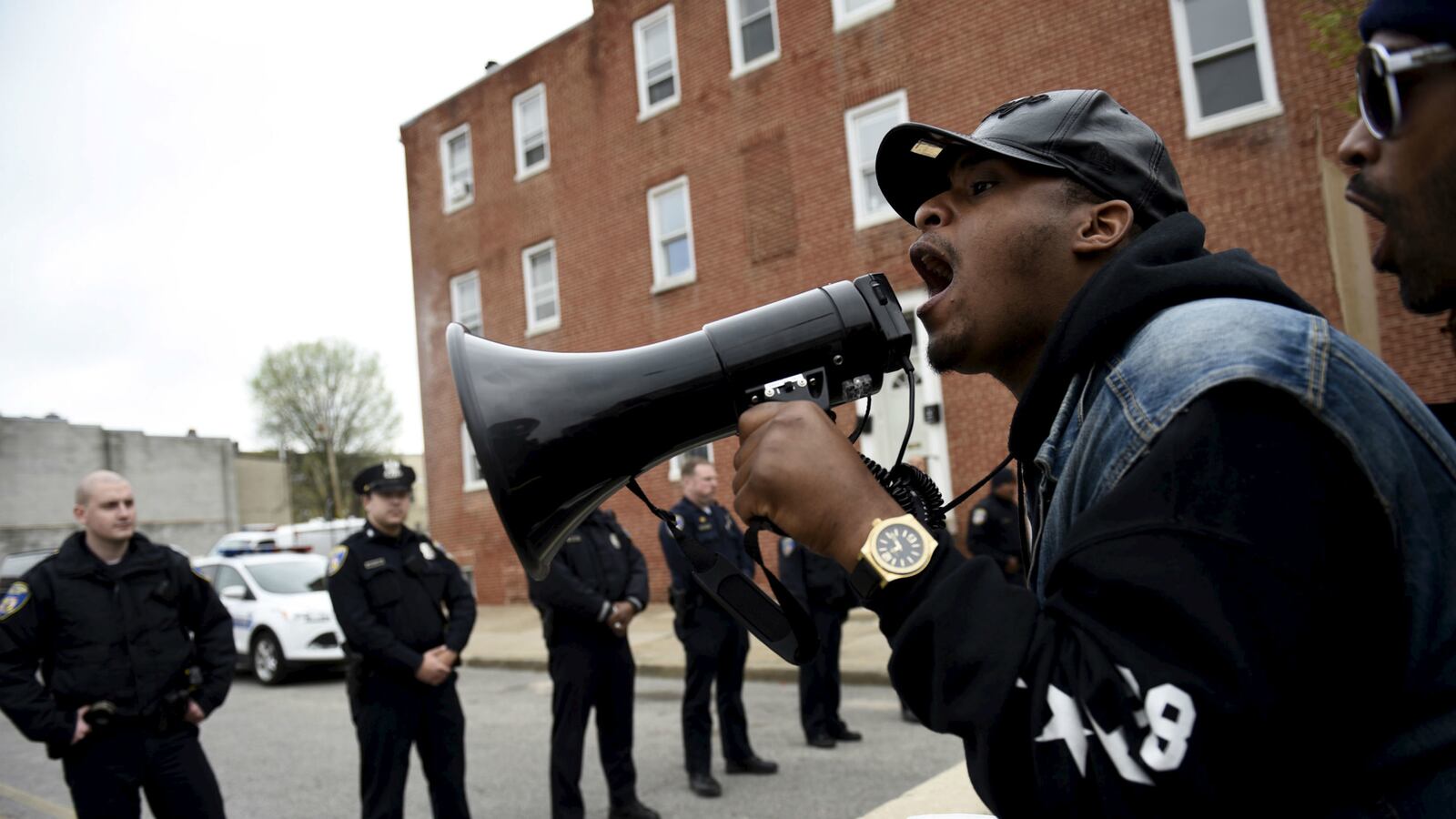 cheats/2015/04/27/gray-s-family-speaks-against-violence/150427-baltimore-riot-cheat_rvw3jn