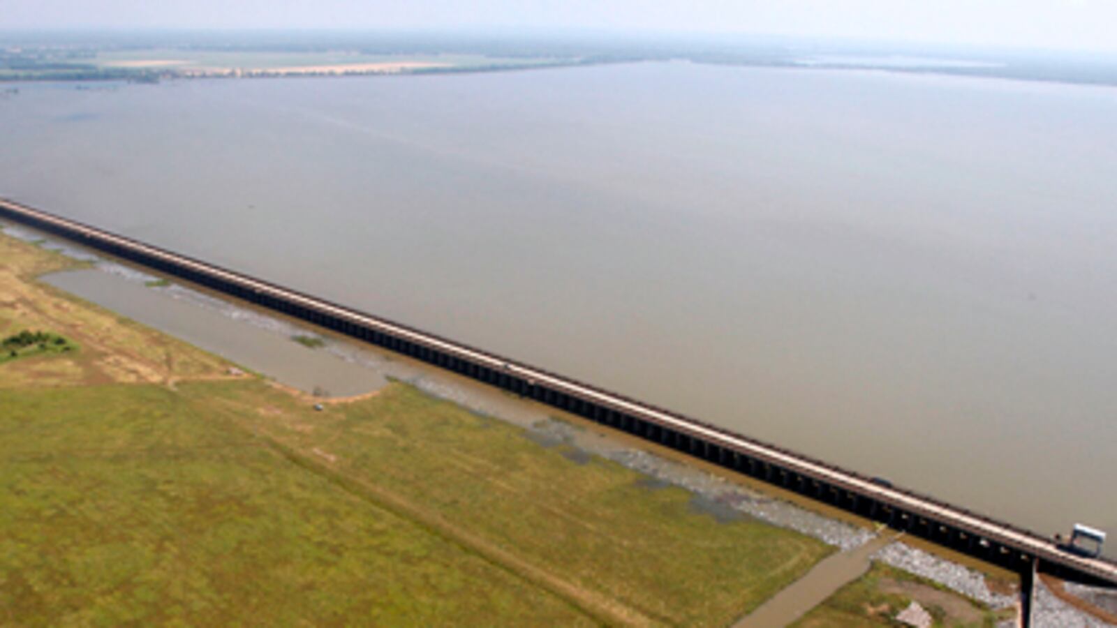 cheats/2011/05/14/louisiana-opens-morganza-spillway/lousiana-floods-spillway_180513_w3qgt7