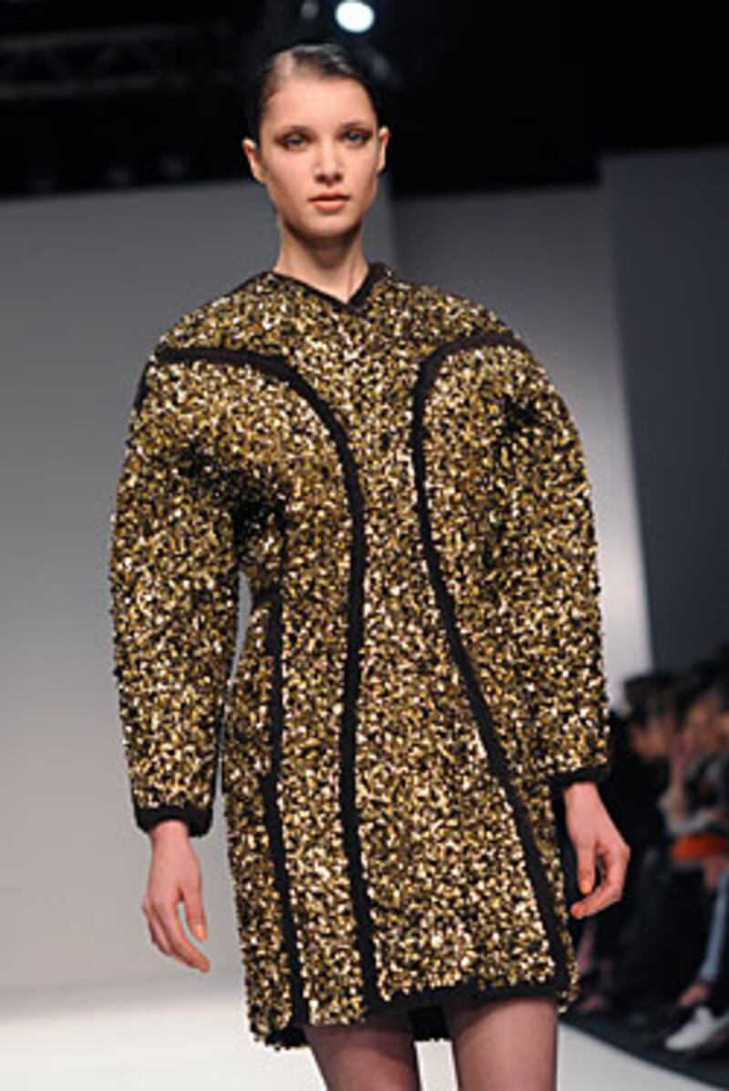 articles/2009/02/27/the-looks-from-london/gould-simon-london---peter-pilotto_m5jabx