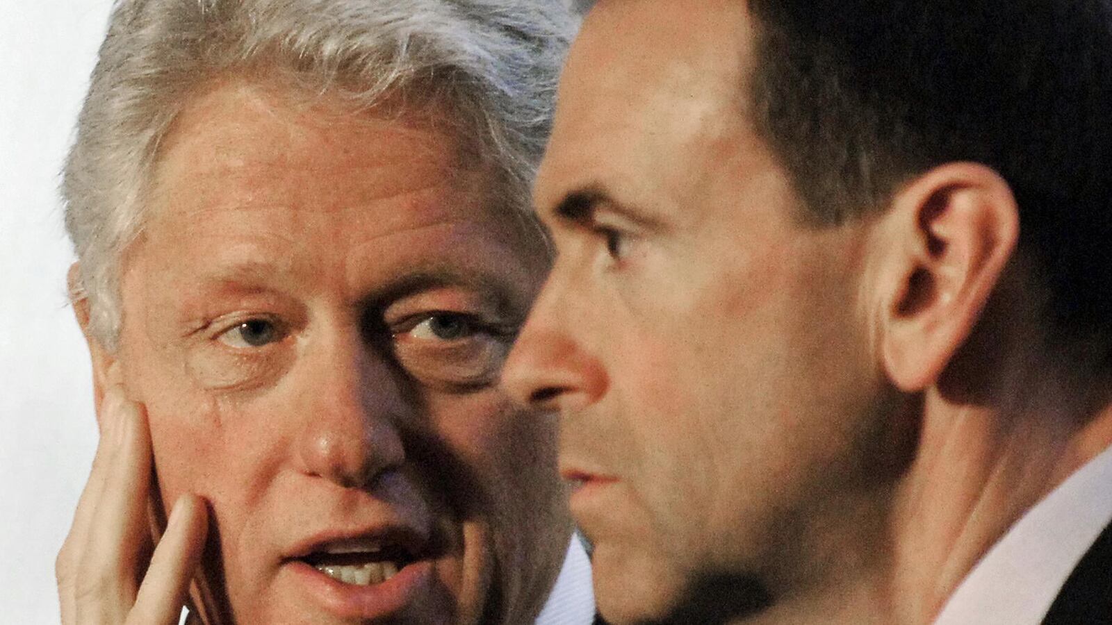 articles/2015/04/18/huckabee-s-feud-with-the-clintons/150417-parker-huckabee-clinton-tease_lx90jn